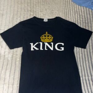 Fruit of the Loom Black and Gold Short Sleeve Tee